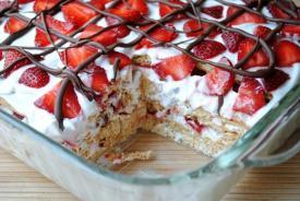 No Bake Strawberry Cake